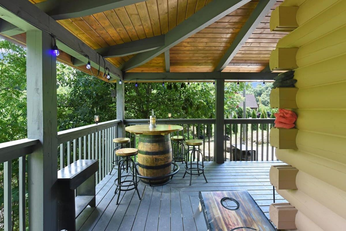 Ryes And Shine Bootlegger'S Cabin! Hot Tub* Pool* Arcade* Billiards *Ev * Pet Friendly Sevierville Eksteriør billede