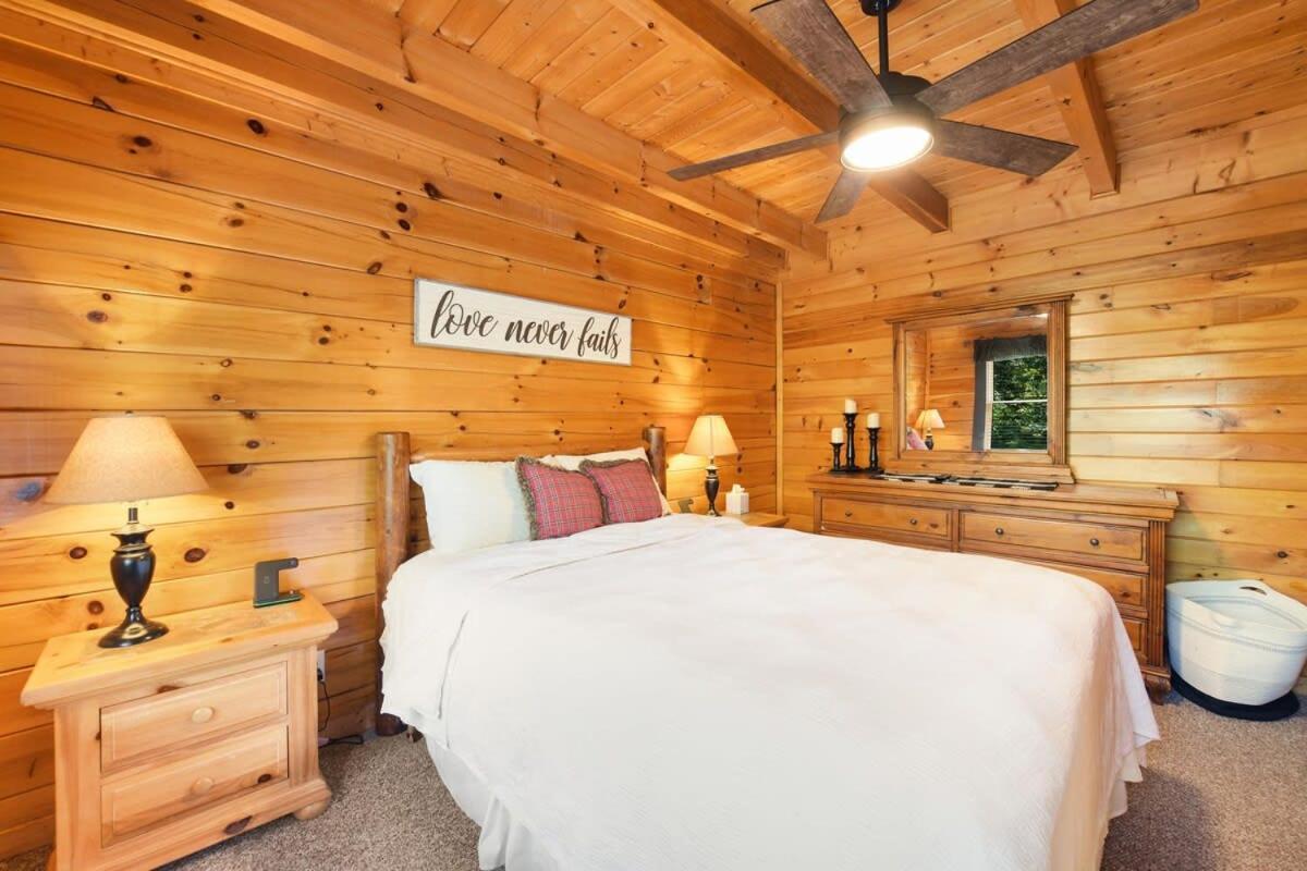 Ryes And Shine Bootlegger'S Cabin! Hot Tub* Pool* Arcade* Billiards *Ev * Pet Friendly Sevierville Eksteriør billede