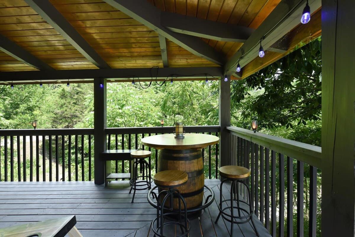 Ryes And Shine Bootlegger'S Cabin! Hot Tub* Pool* Arcade* Billiards *Ev * Pet Friendly Sevierville Eksteriør billede