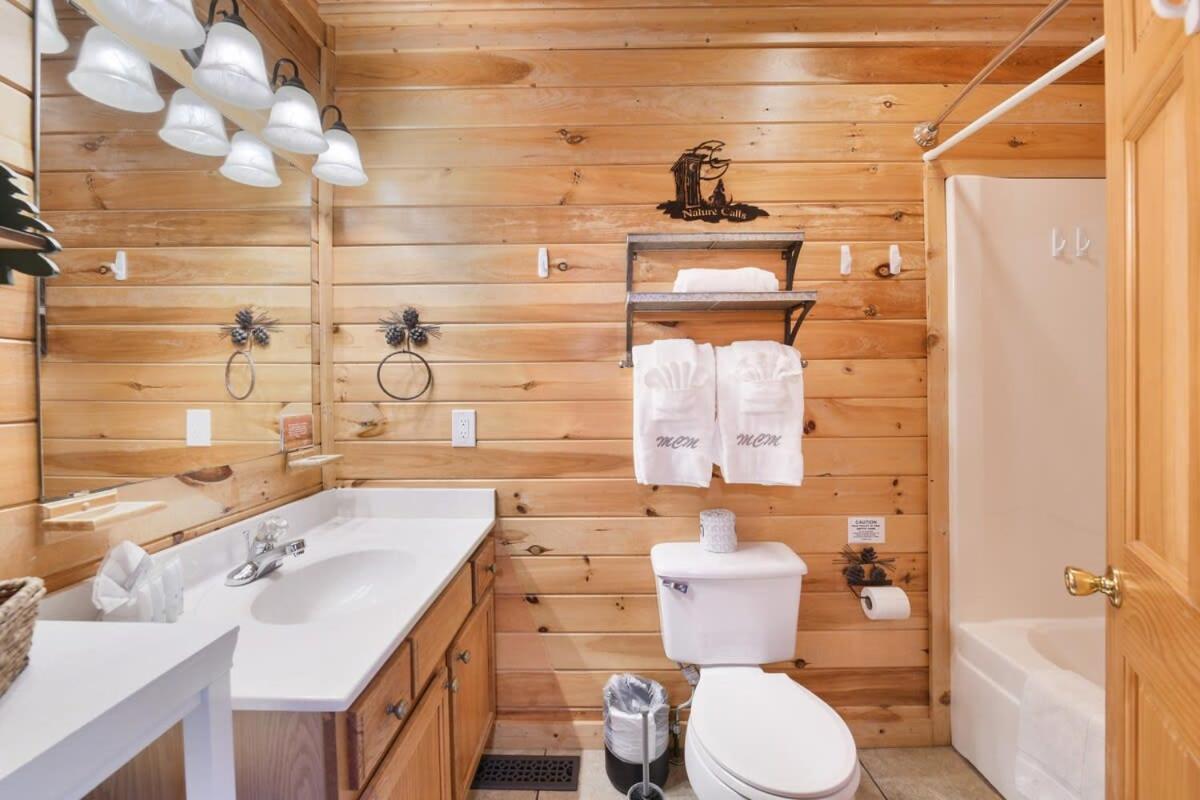 Ryes And Shine Bootlegger'S Cabin! Hot Tub* Pool* Arcade* Billiards *Ev * Pet Friendly Sevierville Eksteriør billede