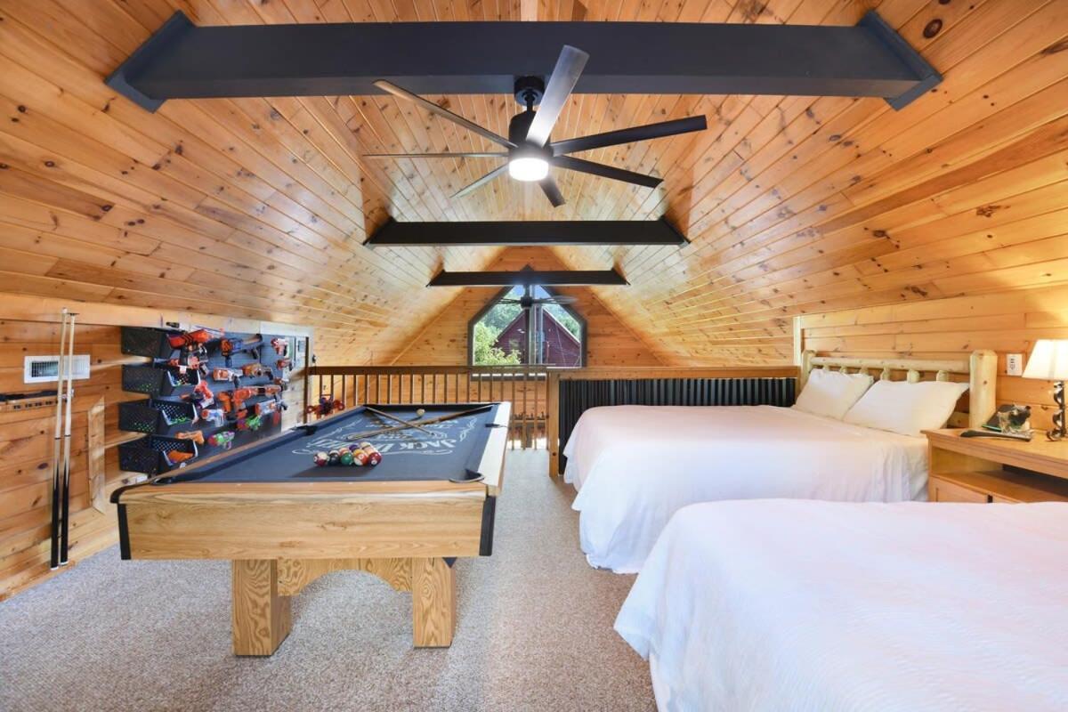 Ryes And Shine Bootlegger'S Cabin! Hot Tub* Pool* Arcade* Billiards *Ev * Pet Friendly Sevierville Eksteriør billede