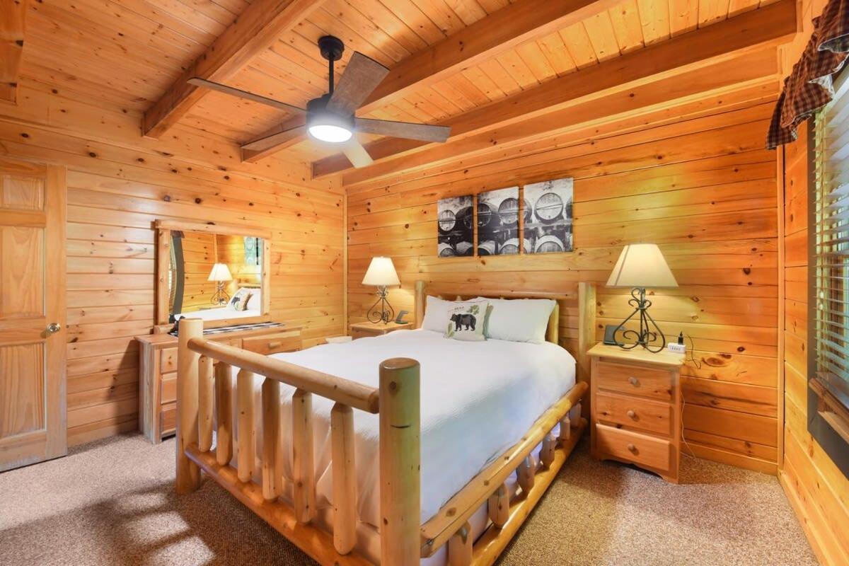 Ryes And Shine Bootlegger'S Cabin! Hot Tub* Pool* Arcade* Billiards *Ev * Pet Friendly Sevierville Eksteriør billede