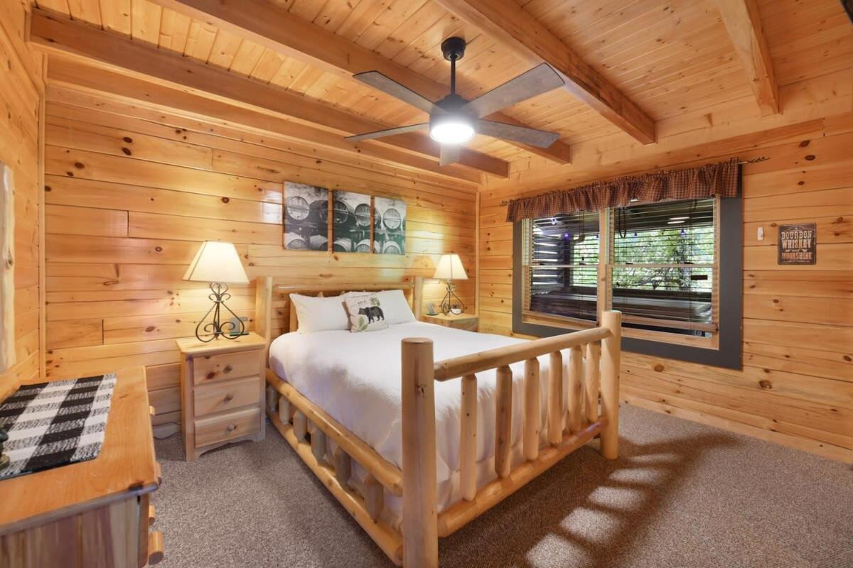 Ryes And Shine Bootlegger'S Cabin! Hot Tub* Pool* Arcade* Billiards *Ev * Pet Friendly Sevierville Eksteriør billede